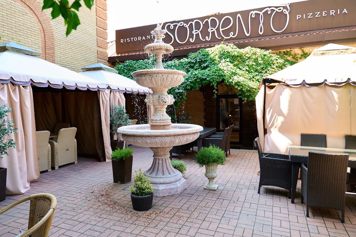 Соренто — Restaurant